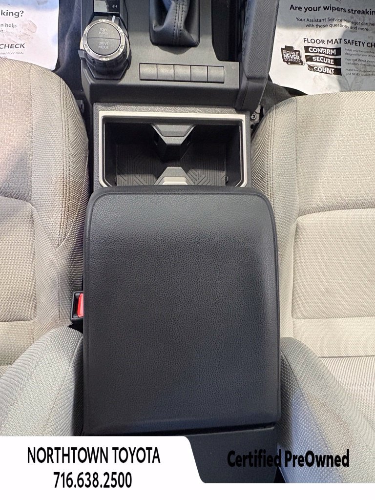Used 2025 Toyota 4Runner SR5 AWD/4WD image 20