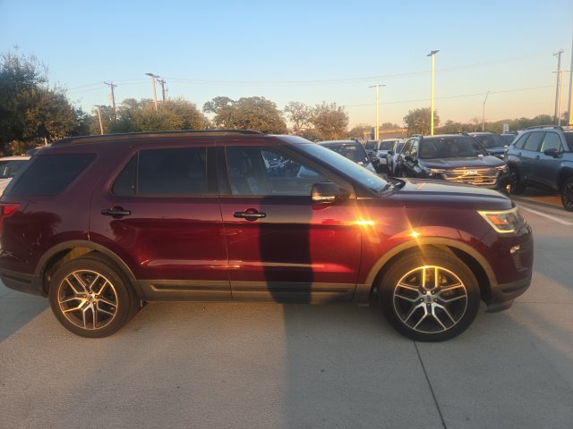 Used 2018 Ford Explorer Sport w/ Equipment Group 401A AWD/4WD image 2