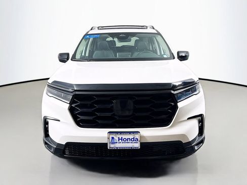 Used 2023 Honda Pilot Touring image 2