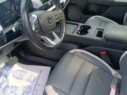 Used 2024 Honda Prologue Touring image 16
