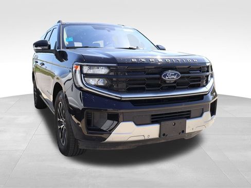 Used 2025 Ford Expedition Max Platinum AWD/4WD image 11
