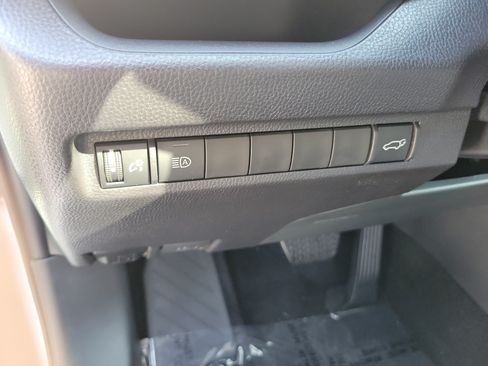Certified 2025 Toyota RAV4 XLE w/ Convenience Package FWD image 26