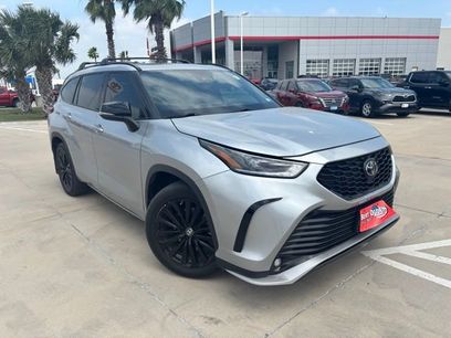 Used 2023 Toyota Highlander XSE