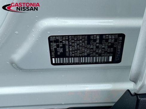 Used 2024 Nissan Rogue SV AWD/4WD image 38