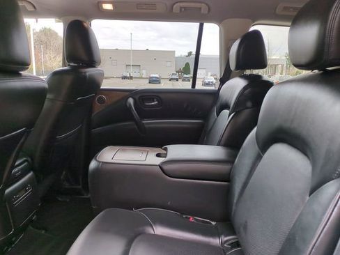 Used 2024 Nissan Armada SL w/ Captain's Chairs Package image 14