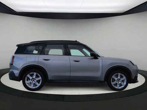 Certified 2025 MINI Cooper Countryman S image 9