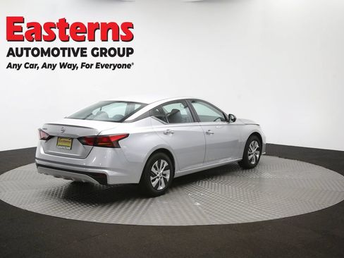 Used 2024 Nissan Altima 2.5 S FWD image 40