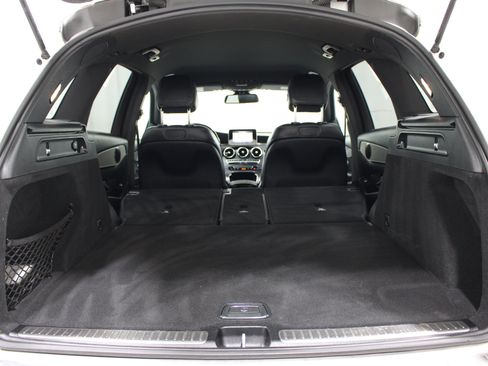 Used 2019 Mercedes-Benz GLC 300 4MATIC image 23