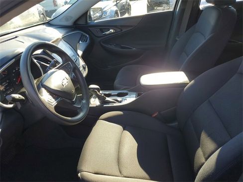 Used 2024 Chevrolet Malibu LT image 17
