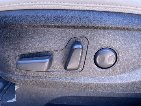 Certified 2023 Kia Telluride S w/ S Sunroof Package image 21