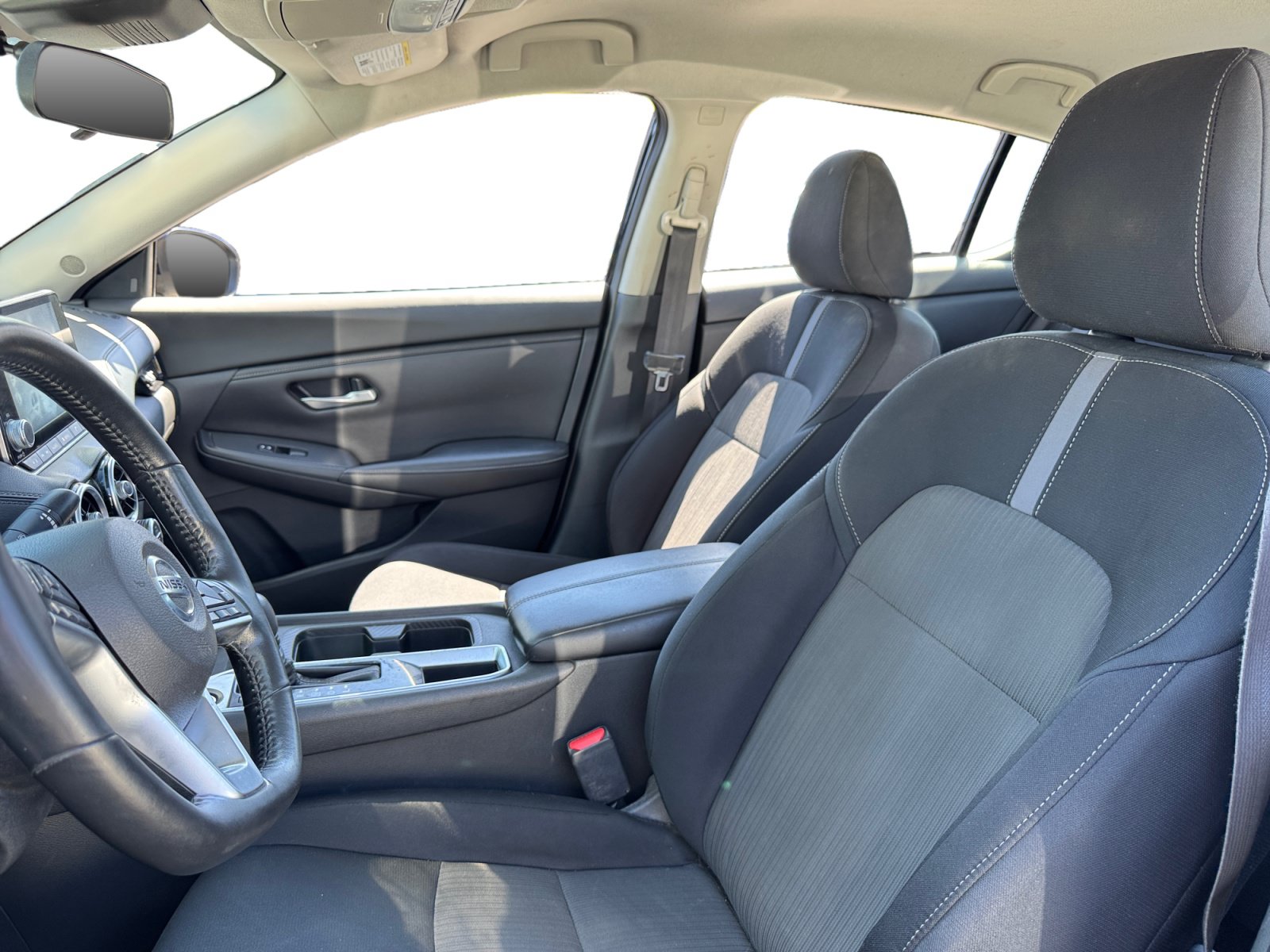 Used 2022 Nissan Sentra SV w/ All-Weather Package FWD image 9