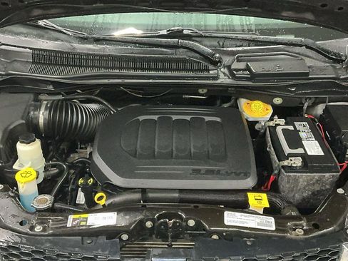 Used 2019 Dodge Grand Caravan SE w/ UConnect Hands-Free Group image 21