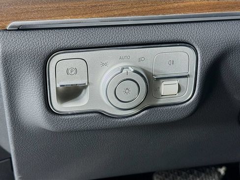 Used 2026 Mercedes-Benz GLE 350 4MATIC image 11