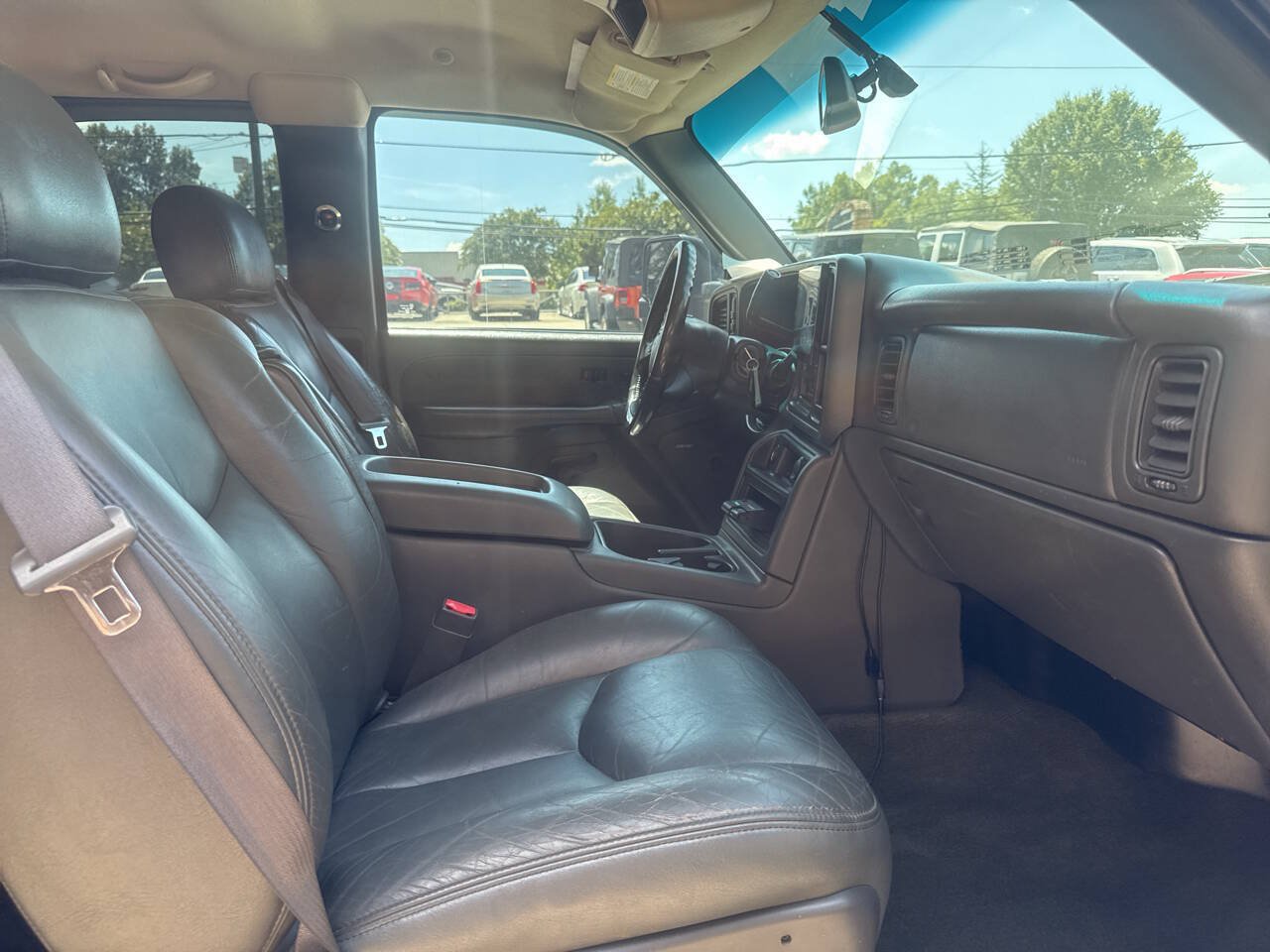 Used 2003 GMC Sierra 2500 SLT w/ SLT Preferred Equipment Group AWD/4WD image 13