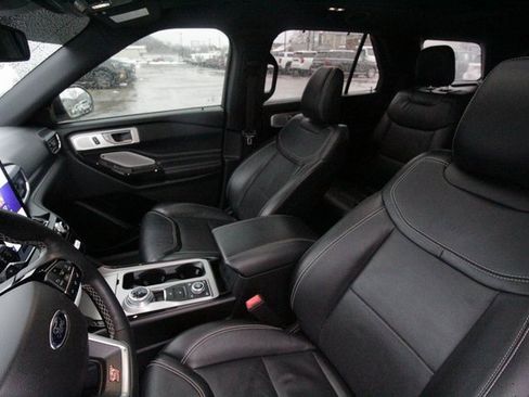 Used 2022 Ford Explorer ST w/ Equipment Group 401A image 9