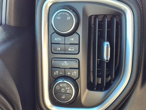 Used 2019 Chevrolet Silverado 1500 LT w/ Convenience Package image 10