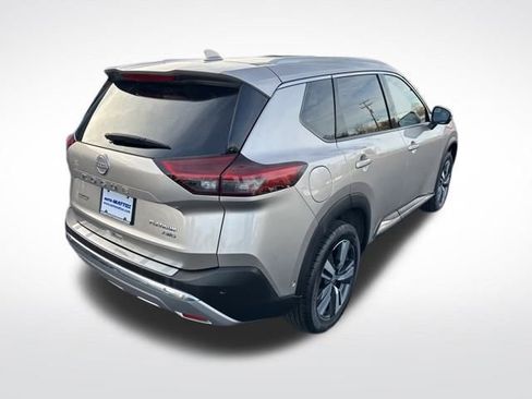 Used 2023 Nissan Rogue Platinum w/ Platinum Premium Package image 7