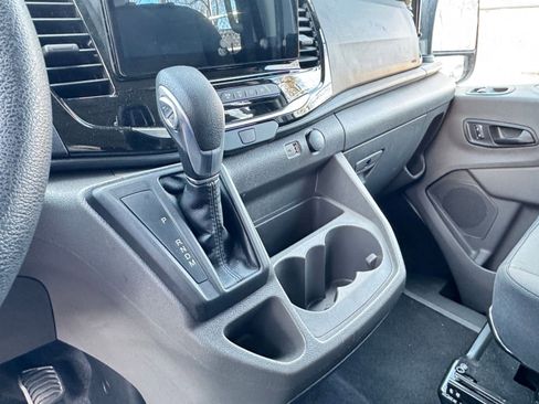 Used 2024 Ford Transit 350 XLT image 40