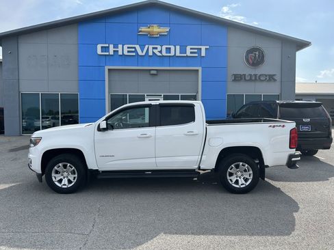 Used 2015 Chevrolet Colorado LT w/ LT Convenience Package AWD/4WD image 3