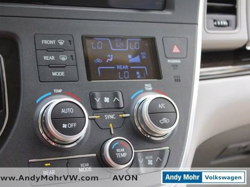 Used 2015 Toyota Sienna XLE FWD image 42