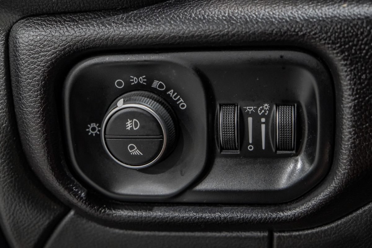 Used 2024 RAM 3500 Laramie w/ Night Edition AWD/4WD image 27