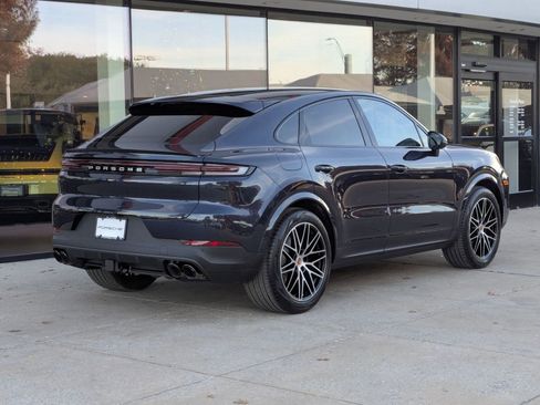 New 2026 Porsche Cayenne image 9