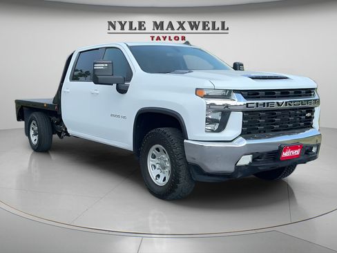 Used 2022 Chevrolet Silverado 2500 LT w/ Convenience Package AWD/4WD image 3