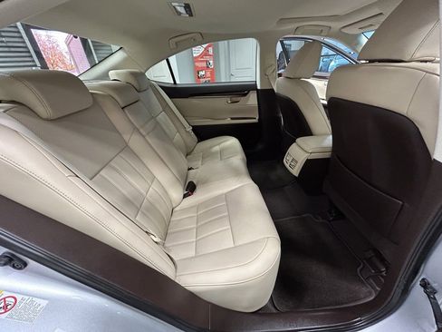 Used 2017 Lexus ES 350 350 w/ Luxury Package image 45