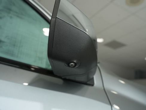 Used 2023 GMC Canyon Denali image 6