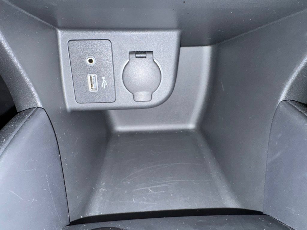 Used 2025 Nissan Kicks Play S FWD image 9