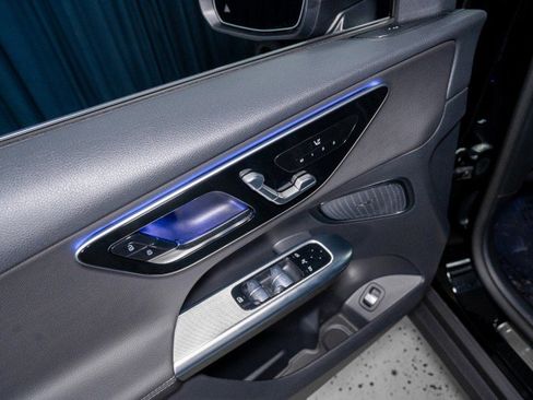 New 2026 Mercedes-Benz GLC 300 image 11