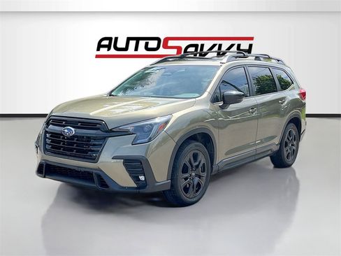Used 2024 Subaru Ascent Onyx Edition image 3