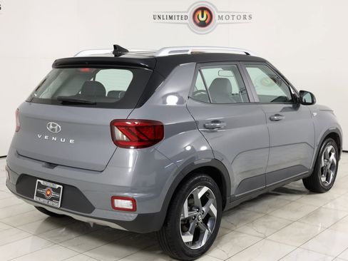 Used 2022 Hyundai Venue Limited w/ Cargo Package image 3