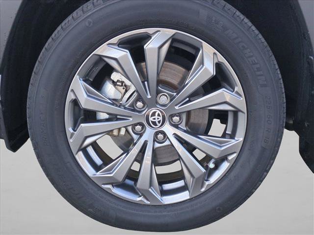 Used 2024 Toyota RAV4 XLE Premium AWD/4WD image 25