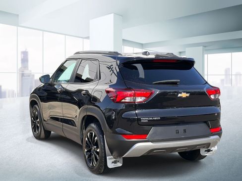 Used 2023 Chevrolet TrailBlazer LT AWD/4WD image 3