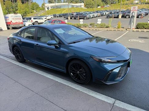 Certified 2026 Toyota Camry SE w/ Convenience Package FWD image 8