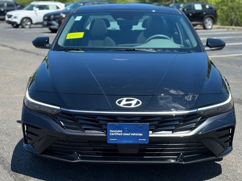 Certified 2024 Hyundai Elantra SEL w/ Convenience Package FWD image 2