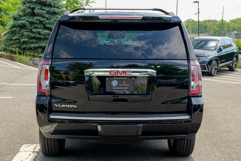 Used 2017 GMC Yukon Denali w/ Open Road Package AWD/4WD image 6