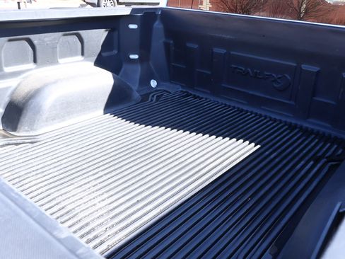 Used 2025 Chevrolet Silverado 1500 LT image 23