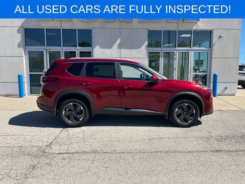 Used 2024 Nissan Rogue SV w/ SV Premium Package AWD/4WD image 4