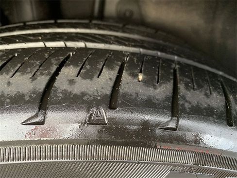 Used 2024 Toyota Prius LE image 34