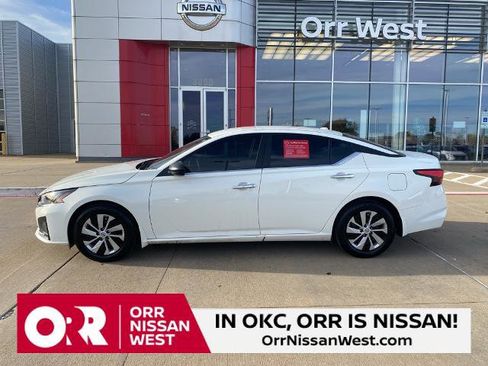 Certified 2025 Nissan Altima 2.5 S image 4