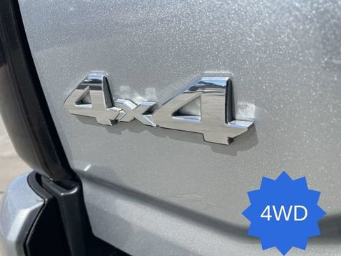 Used 2022 Toyota Tacoma SR AWD/4WD image 29