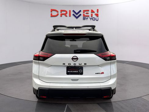 Used 2025 Nissan Rogue SV w/ Rock Creek Premium Package AWD/4WD image 4