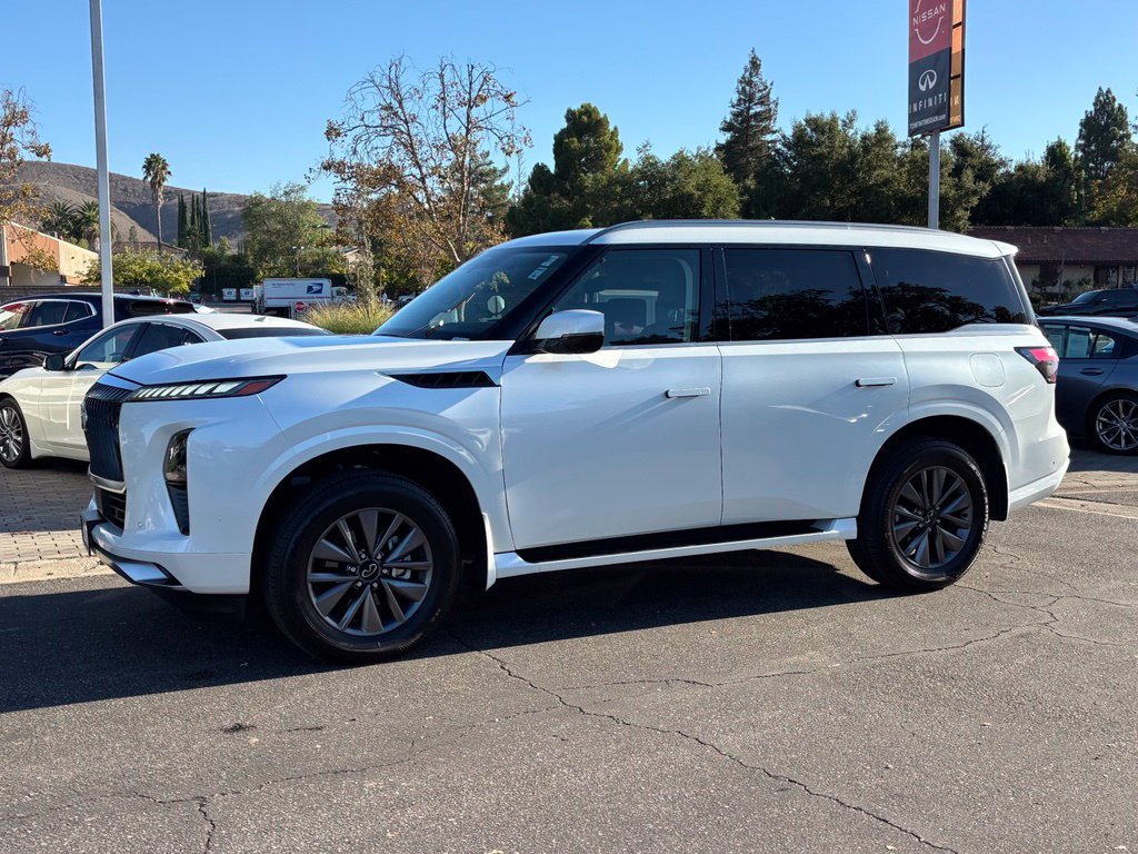 Certified 2026 INFINITI QX80 Pure w/ Cargo Package AWD/4WD image 8
