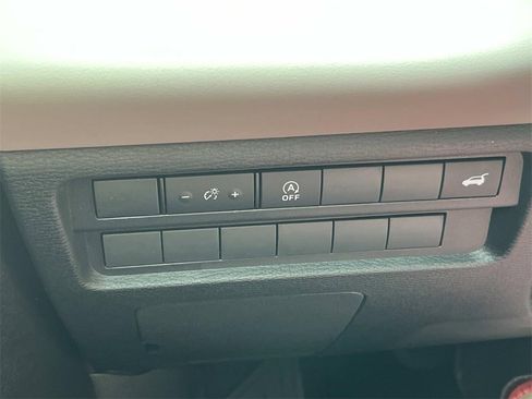 New 2026 Mitsubishi Outlander SE image 29