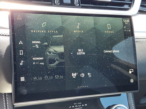 Certified 2024 Jaguar F-PACE R-Dynamic S image 21