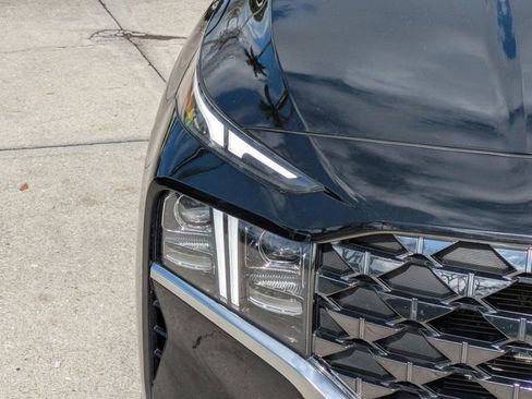 Used 2023 Hyundai Santa Fe Calligraphy image 11