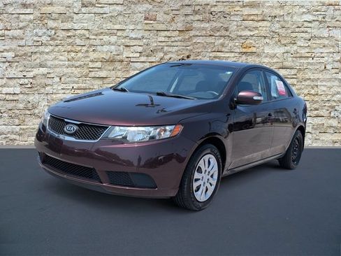 Used 2010 Kia Forte EX FWD image 5