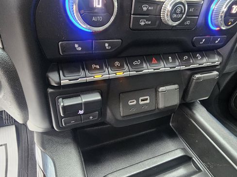 Used 2021 GMC Sierra 1500 Elevation image 14